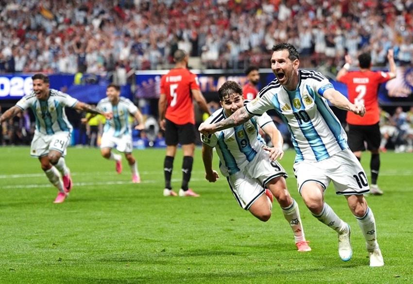 Tong quan tran Argentina vs Thuy Si 